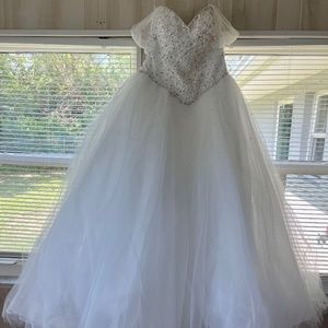 Wedding dress